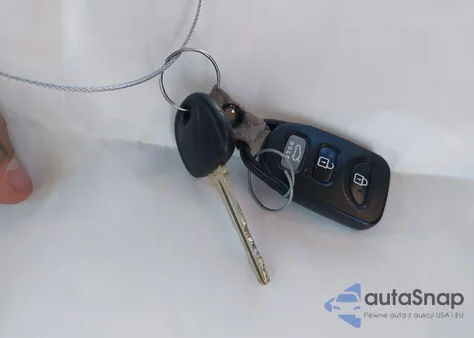 2013 Hyundai Elantra Gls z USA, uszkodzony, nr VIN 5NPDH4AE8DH404779